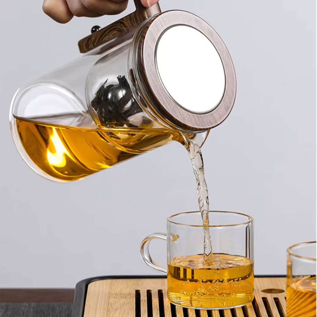 Set of 4 Elegant Glass Cups